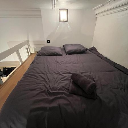 Bel Appartement Avec Mezzanine En Plein Centre De 波尔多 外观 照片
